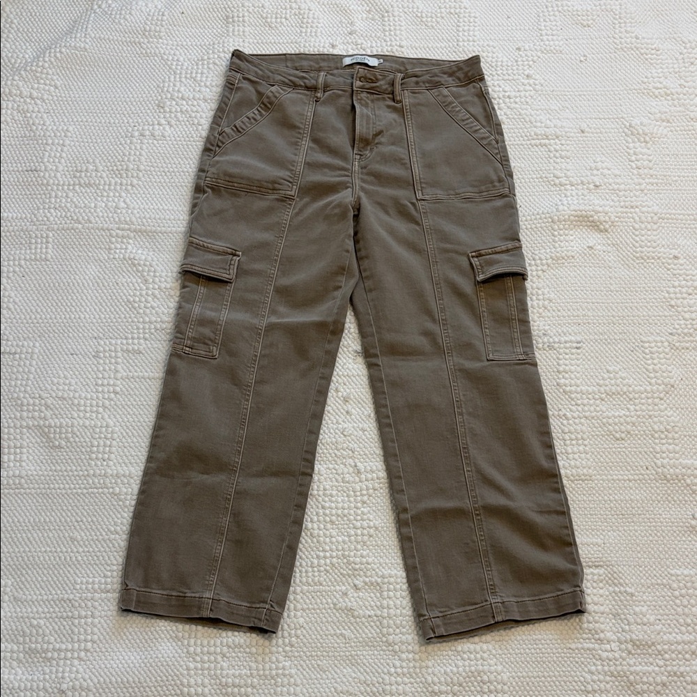 Women's Cargo Trousers in Olive Brown